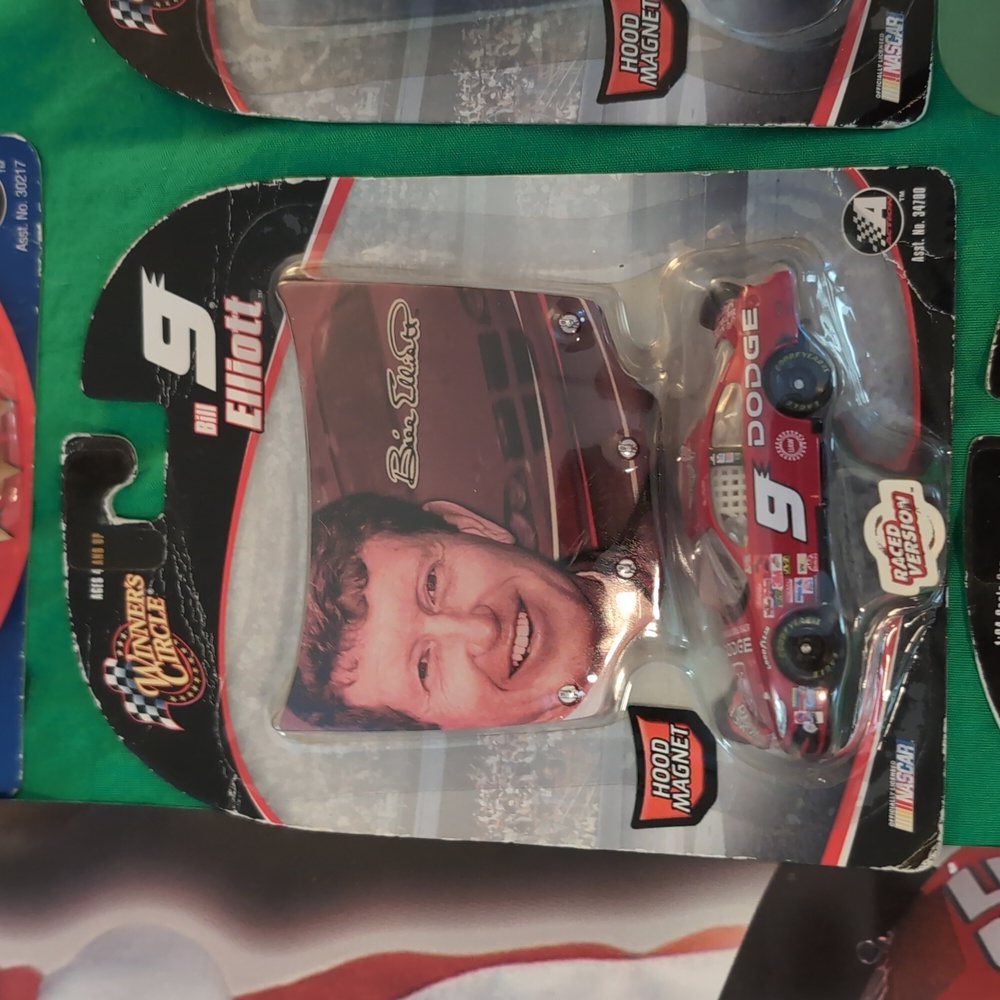 Bill Elliot Nascar Racing #9 Dodge Bundle of Collectibles - Picture 7 of 13